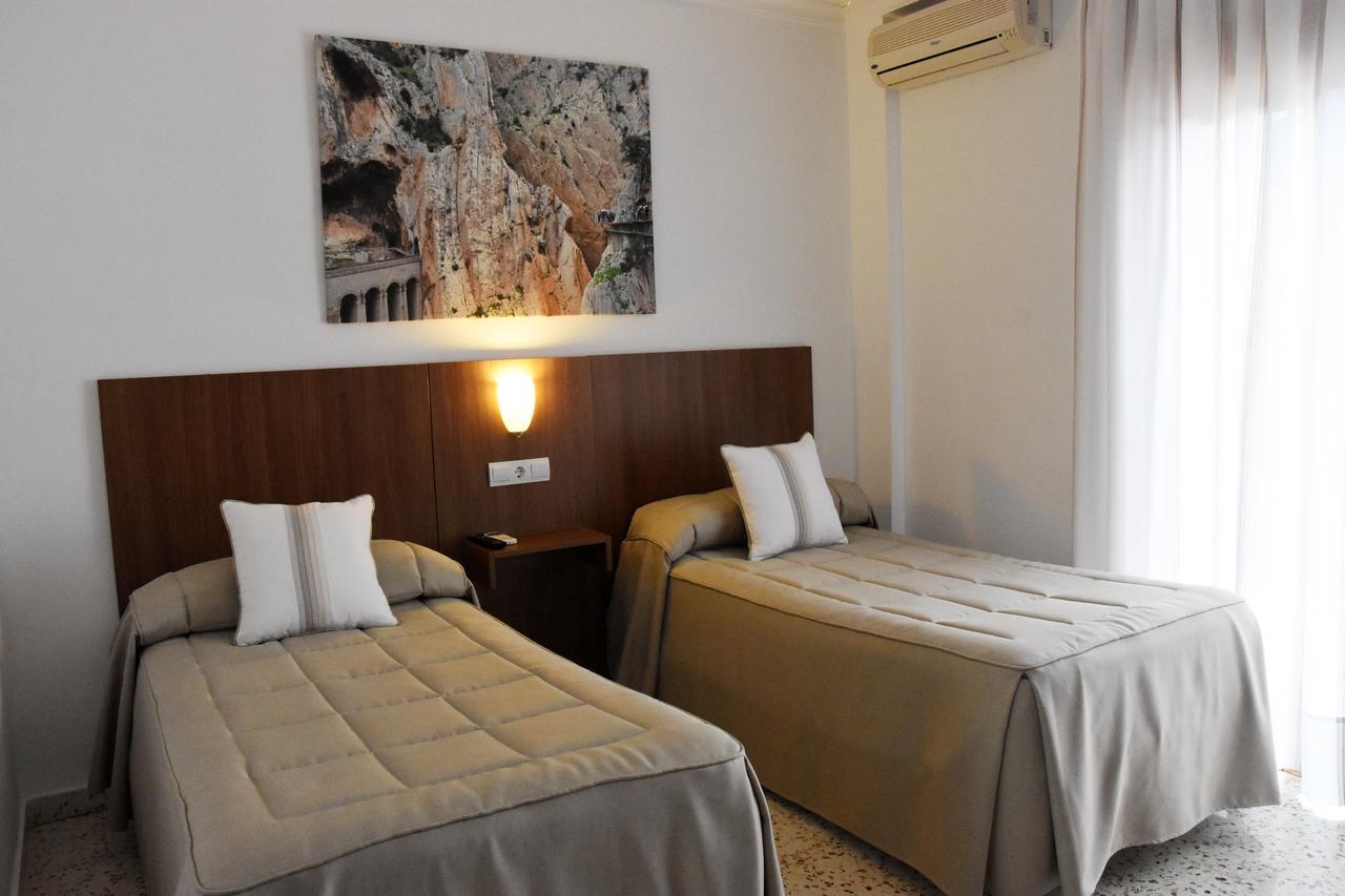 Hostal Restaurante El Cruce Ardales Zewnętrze zdjęcie