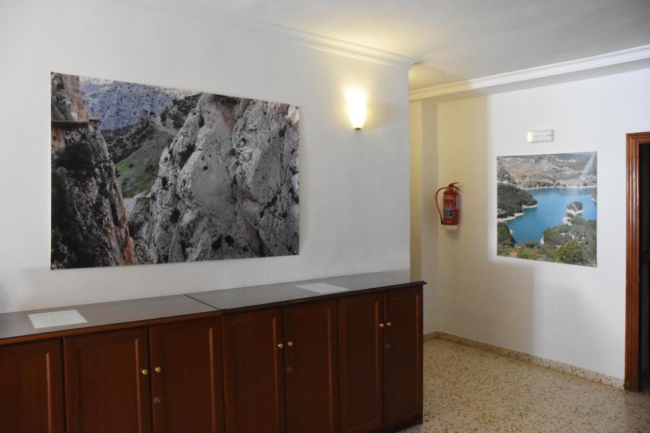 Hostal Restaurante El Cruce Ardales Zewnętrze zdjęcie